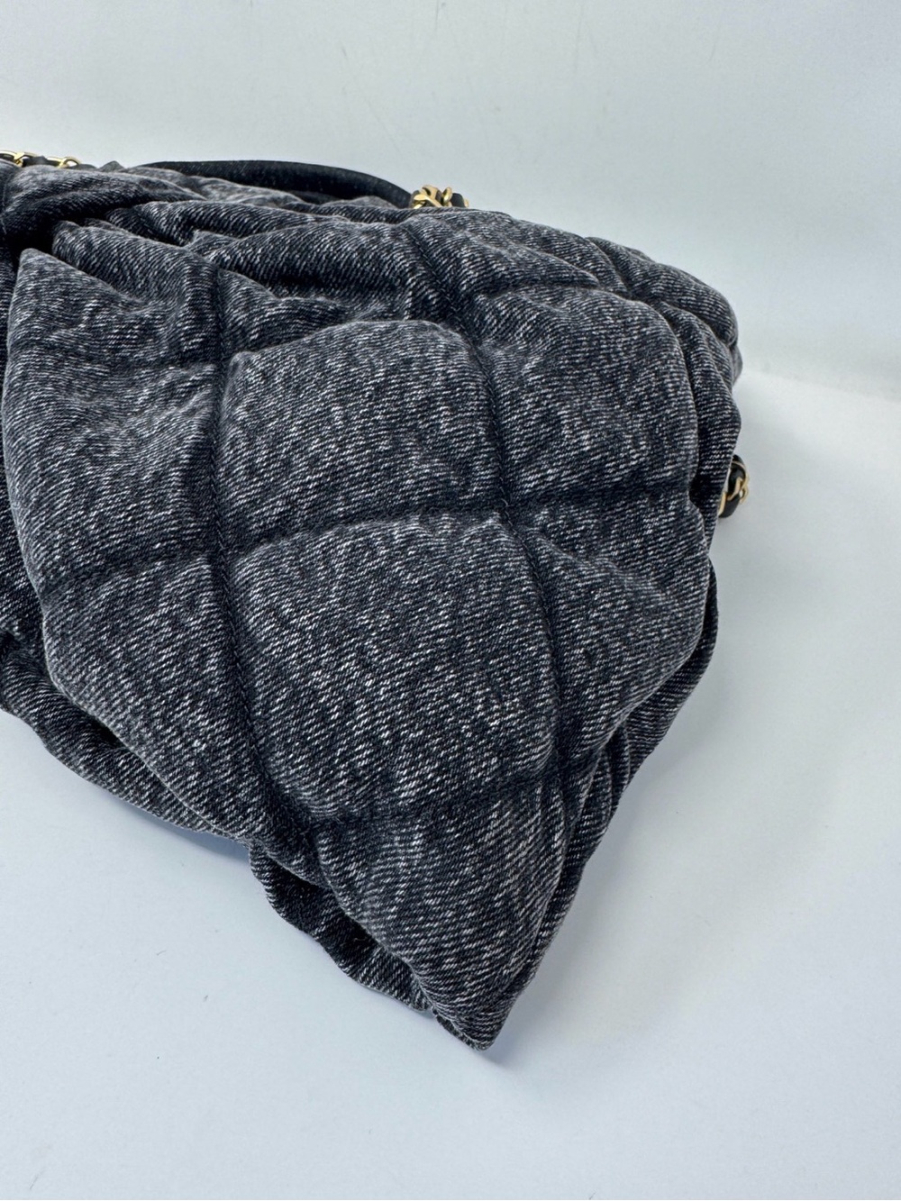 Chanel Maxi Black Washed Denim Bow Bag - Picture 6 of 12